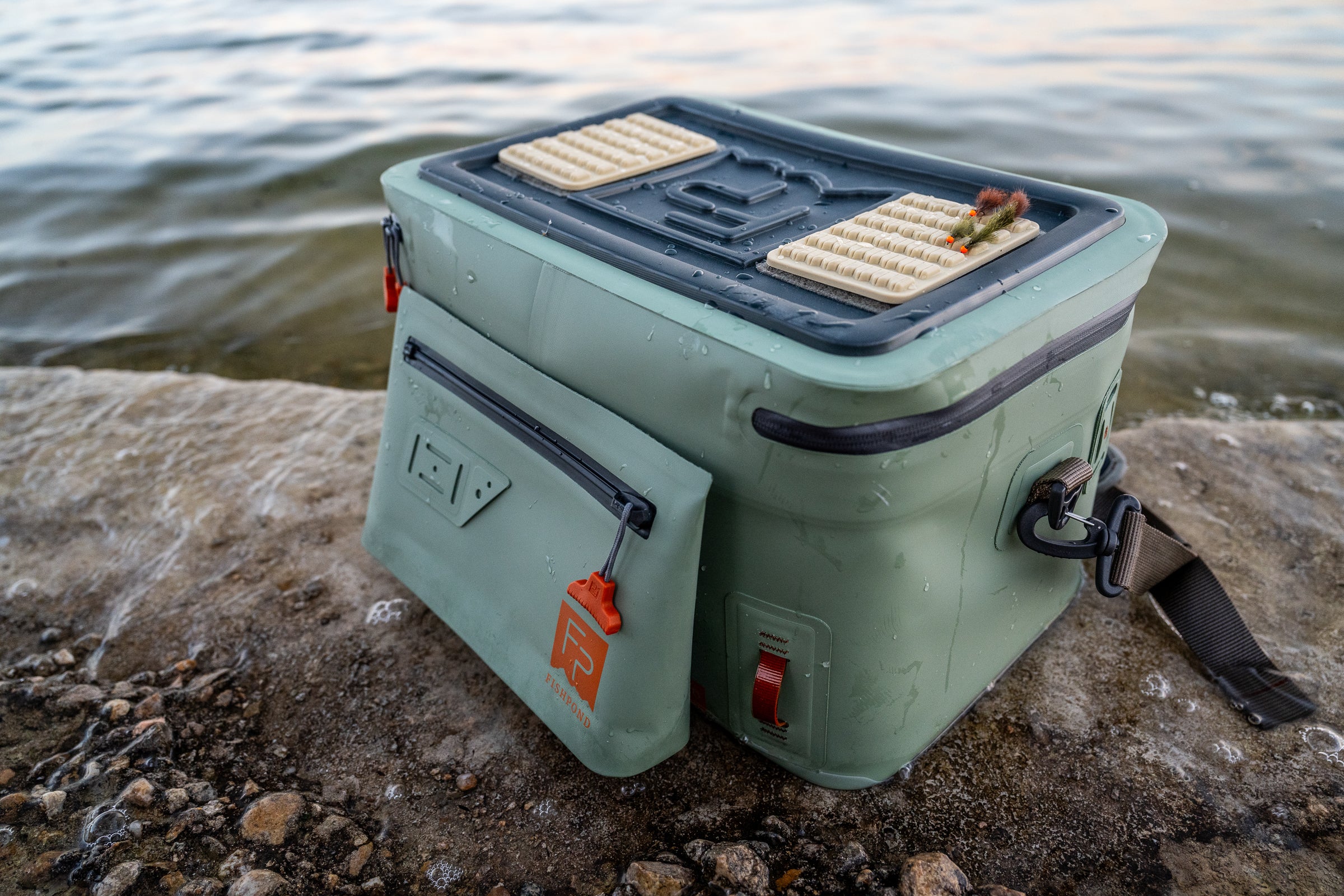 Thunderhead® Submersible Pouch - Image 10